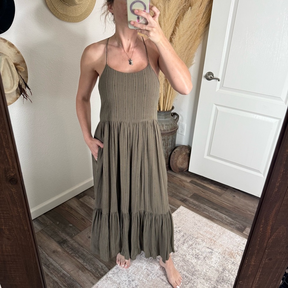 Women’s Olive Green Tiered Open Back Strappy Maxi Dress Size Small